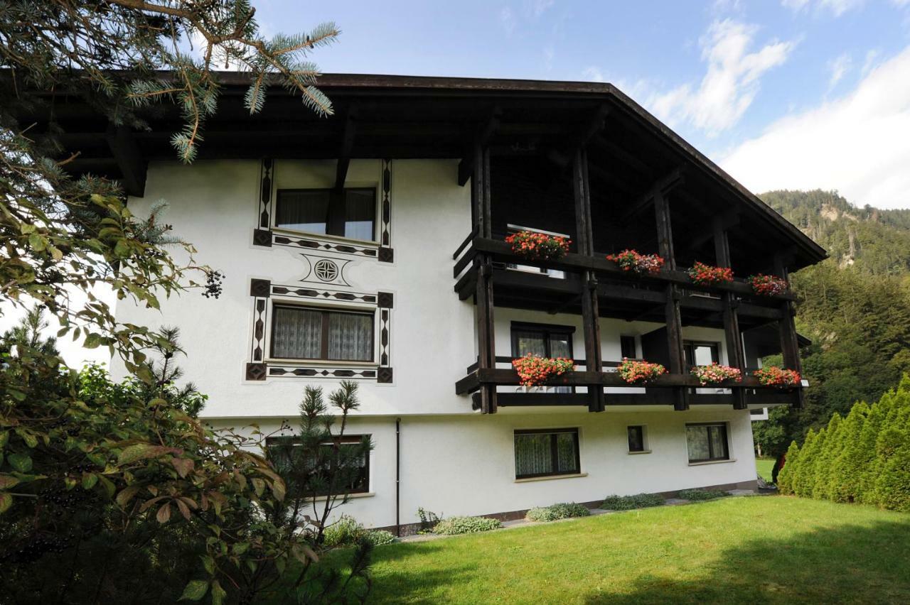 Haus Karin Bed & Breakfast ซังคท์กัลเลนเคียร์ช ภายนอก รูปภาพ
